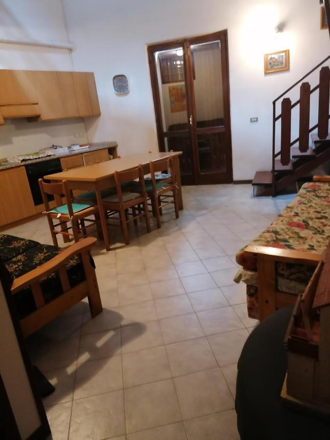 Casa Vacanze 'La Piazza' Villa Zone Ngoại thất bức ảnh